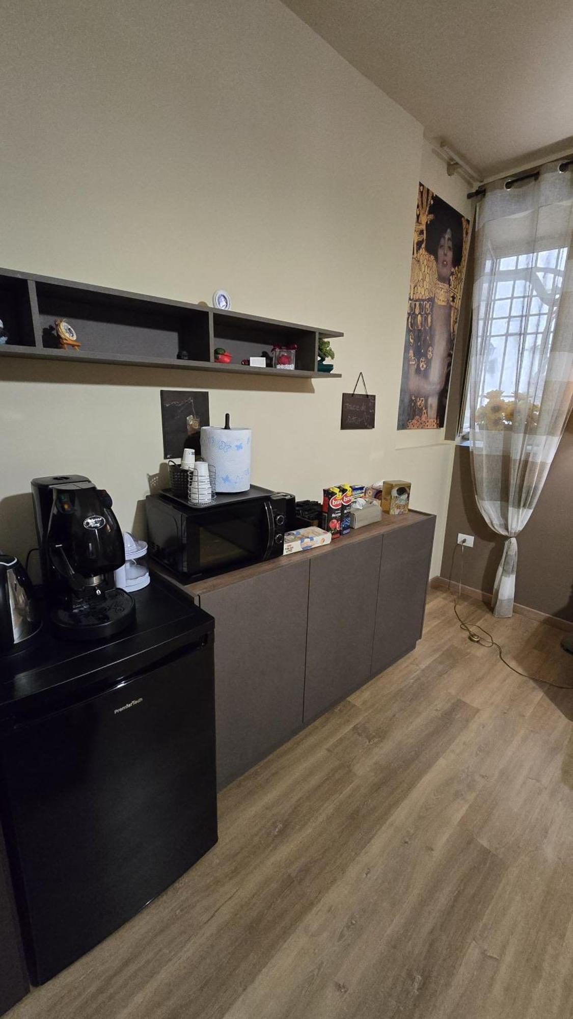 Casa Vacanze Oikia - Room Girasole Наполи Екстериор снимка
